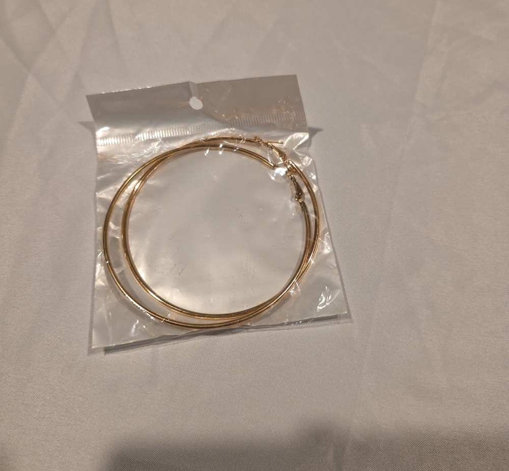 Source Unknown Gold Hoop Earrings - Thin Polished Hoops